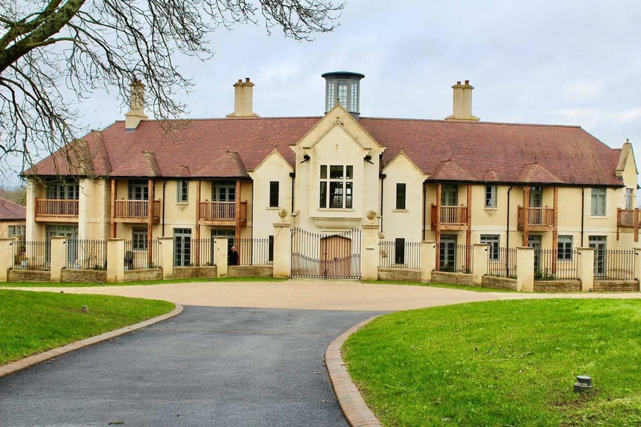 Charlton Court Radstock Exterior photo